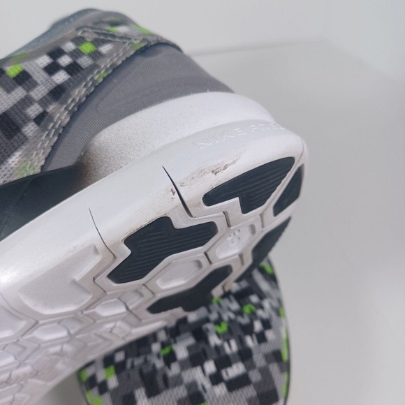 Nike Womens 8.5 Free 5.0 TR FIT 5 Training Shoes Sneaker Black Gray Green Pixel - Picture 10 of 10